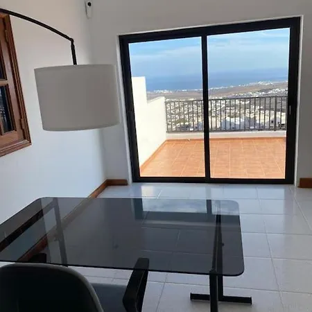 Valiente Villa Tías
